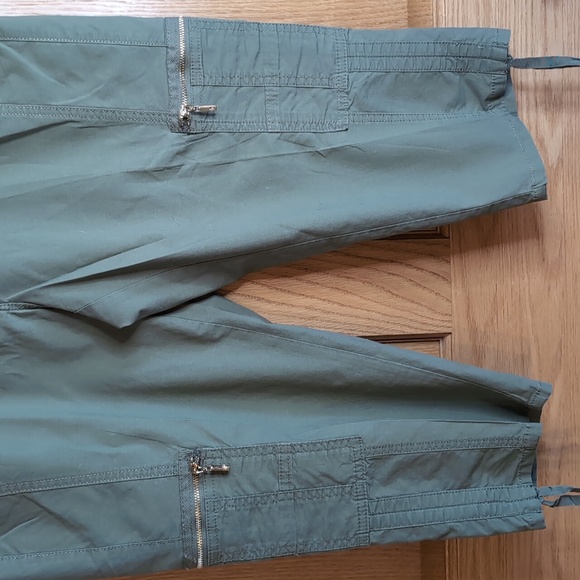 Sz 8 WHBM Green Cotton Capri's - Picture 3 of 8